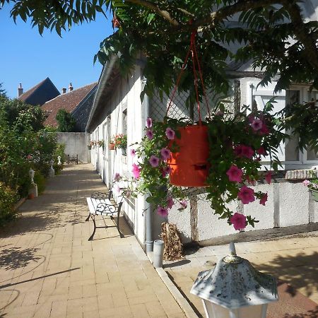 Bed and Breakfast Les Rouches Cormeray Exterior foto