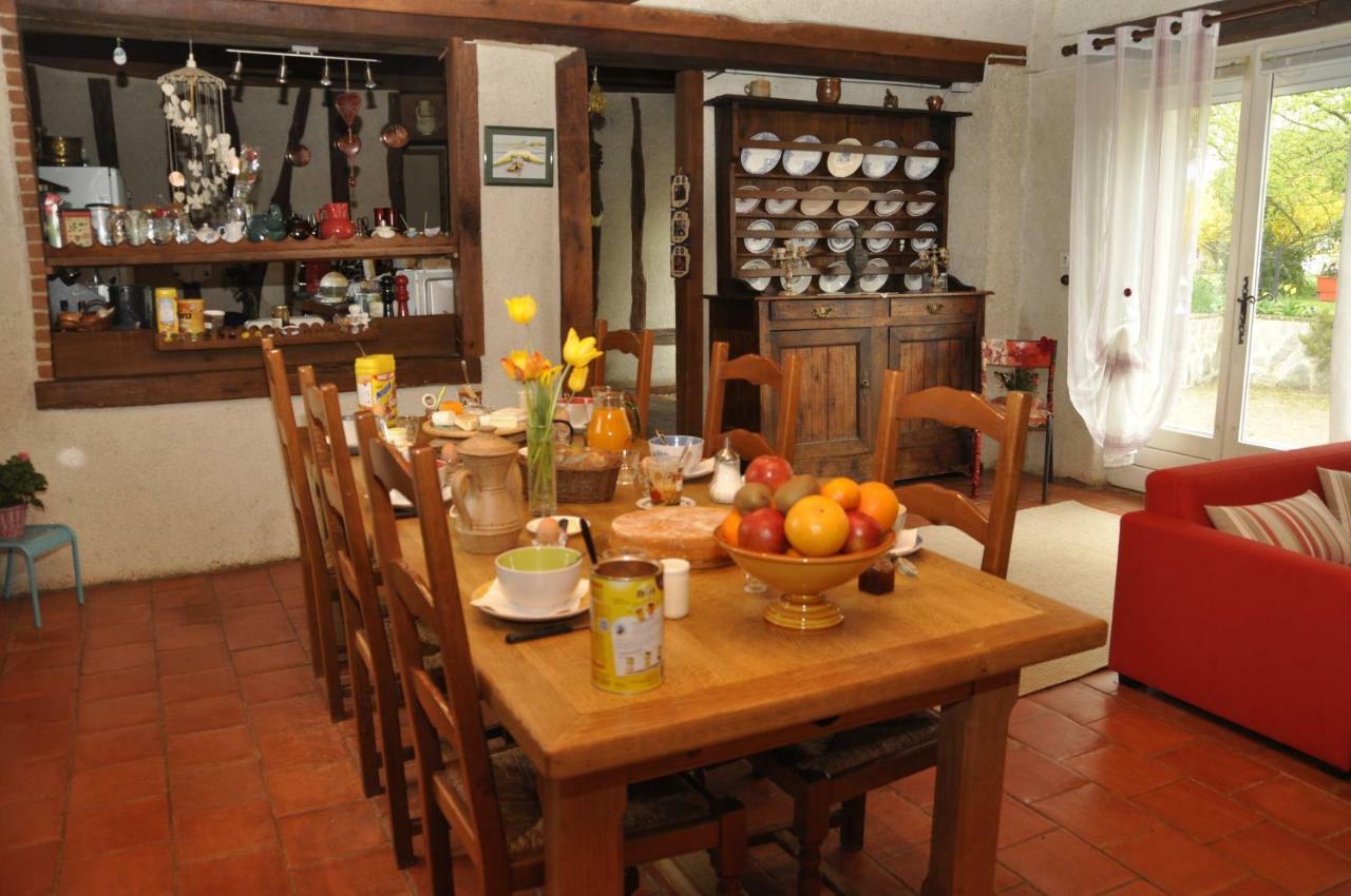 Bed and Breakfast Les Rouches Cormeray Exterior foto